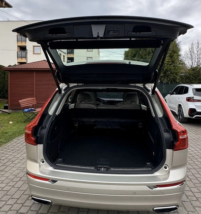 Volvo XC 60 cena 129000 przebieg: 107000, rok produkcji 2017 z Wrocław małe 301